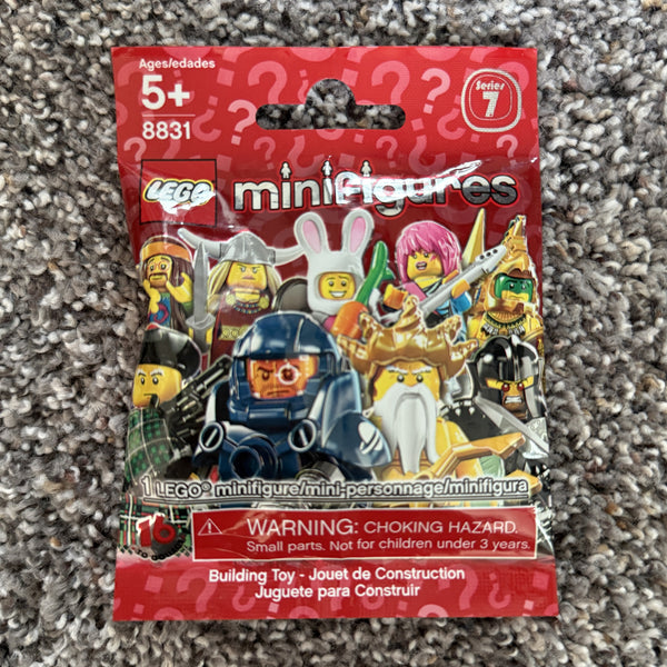 LEGO Minifigures Series 7 8831 Blind Bag — Sealed — photo 1